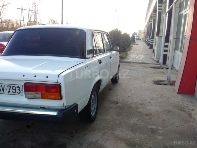 LADA (VAZ) 2107 2009, 116,783 km - 1.6 л - Salyan