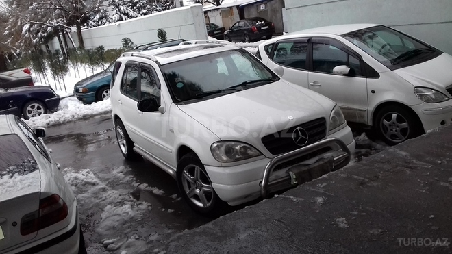 Mercedes ML 320 1998, 235,000 km - 0.3 l - Bakı