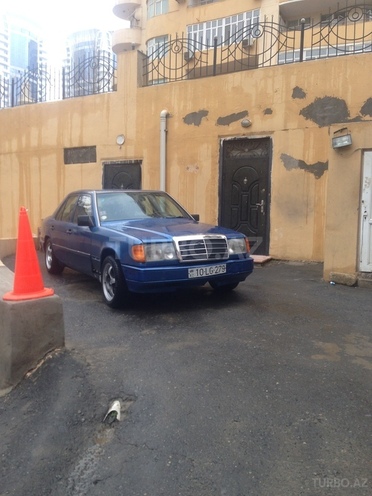 Mercedes E 200 1987, 296,000 km - 2.0 л - Bakı