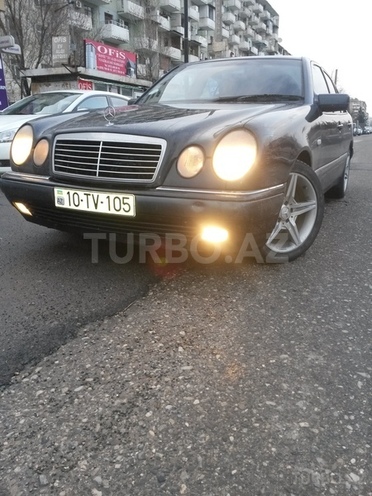 Mercedes E 240 1998, 250,000 km - 2.4 л - Bakı