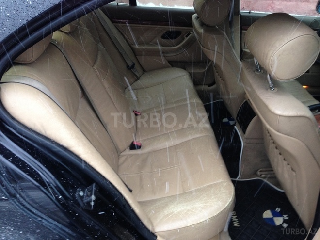 BMW 528 1999, 187,543 km - 2.8 l - Sumqayıt