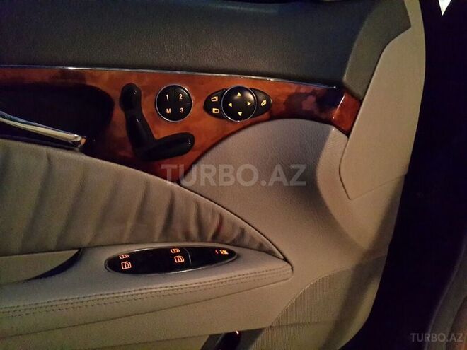 Mercedes E 320 2002, 199,000 km - 3.2 l - Bakı
