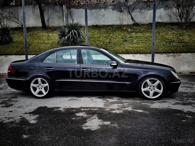 Mercedes E 320 2002, 199,000 km - 3.2 l - Bakı