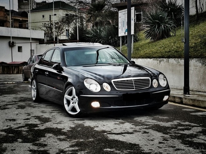 Mercedes E 320 2002, 199,000 km - 3.2 l - Bakı