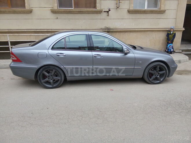 Mercedes C 240 2001, 285,900 km - 2.4 l - Bakı