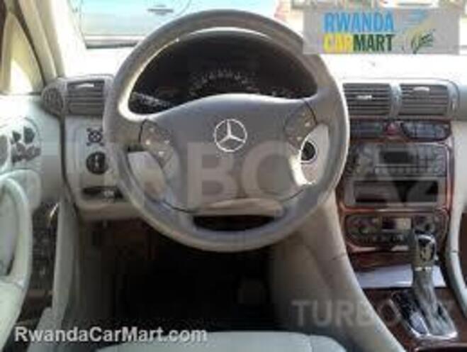 Mercedes C 240 2001, 286,000 km - 2.6 l - Xırdalan