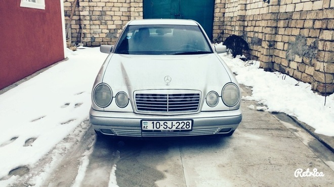 Mercedes E 230 1996, 294,132 km - 2.3 л - Bakı