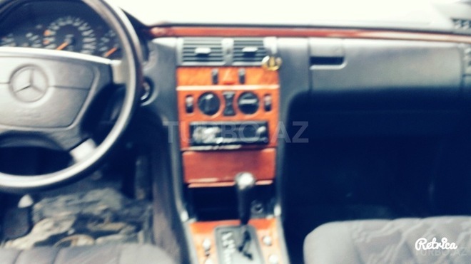 Mercedes E 230 1996, 294,132 km - 2.3 л - Bakı