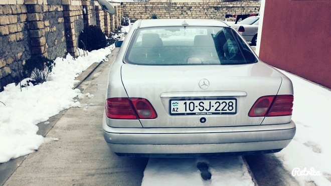 Mercedes E 230 1996, 294,132 km - 2.3 л - Bakı