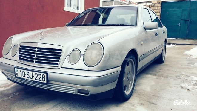 Mercedes E 230 1996, 294,132 km - 2.3 л - Bakı