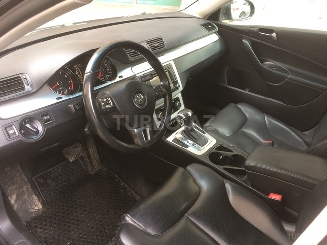 Volkswagen Passat 2010, 141,000 km - 2.0 l - Bakı