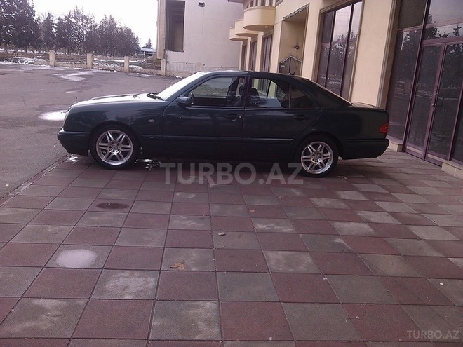 Mercedes E 200 1998, 248,560 km - 2.0 л - Gəncə