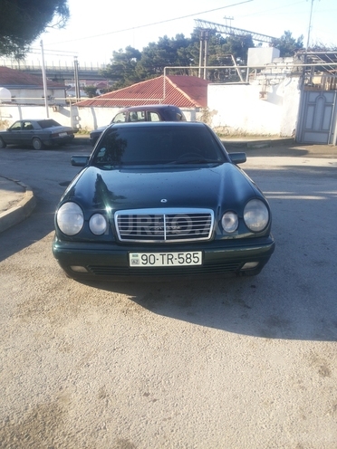 Mercedes E 230 1995, 502,000 km - 2.3 l - Bakı