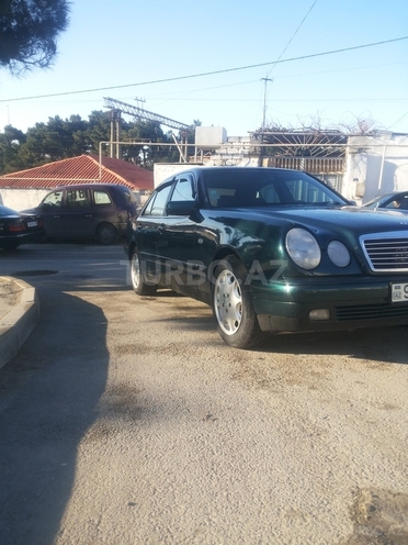 Mercedes E 230 1995, 502,000 km - 2.3 l - Bakı