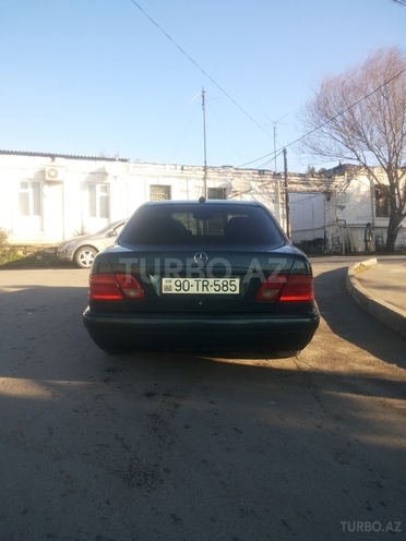 Mercedes E 230 1995, 502,000 km - 2.3 l - Bakı
