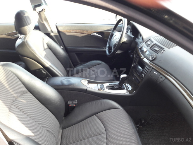 Mercedes E 220 2002, 207,128 km - 2.2 l - Gəncə