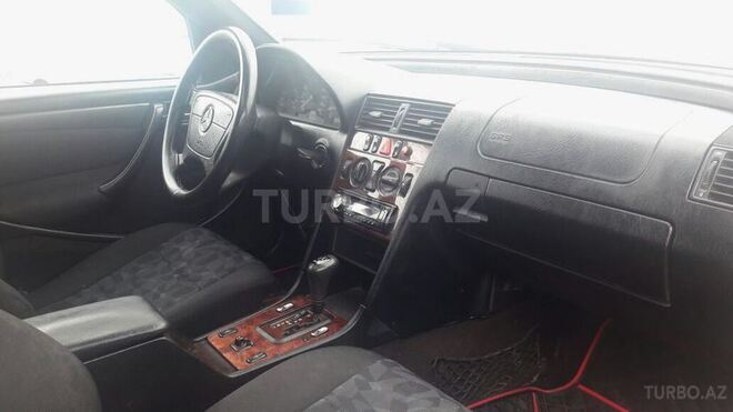 Mercedes C 220 1999, 220,000 km - 2.2 l - Bakı