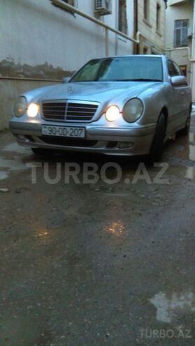 Mercedes E 220 2001, 395,000 km - 2.2 l - Bakı
