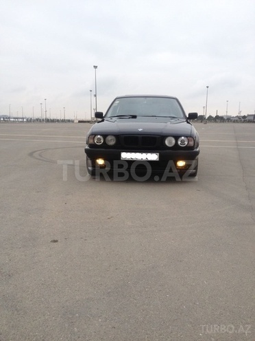 BMW 525 1995, 297,000 km - 2.5 l - Bakı