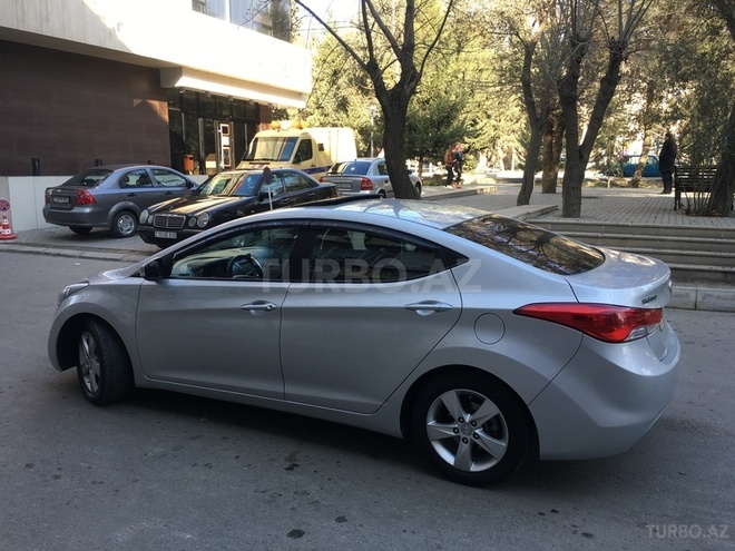 Hyundai Elantra 2011, 230,000 km - 1.8 l - Mingəçevir