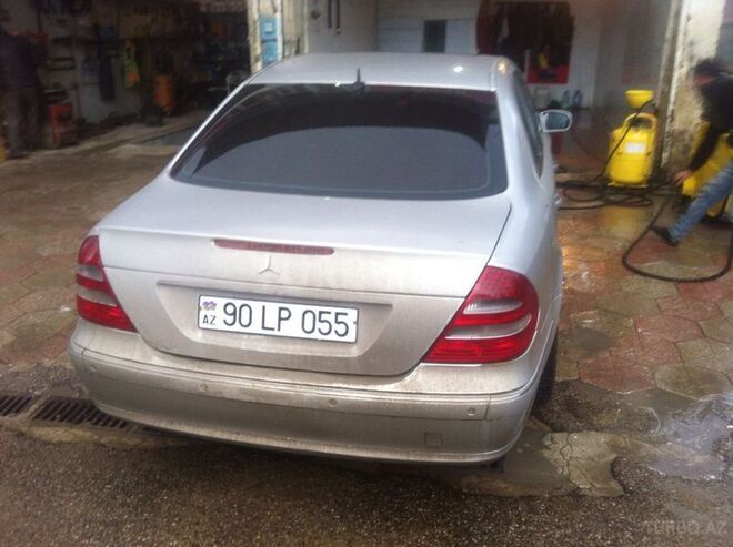 Mercedes E 220 2002, 105,500 km - 2.2 l - Bakı