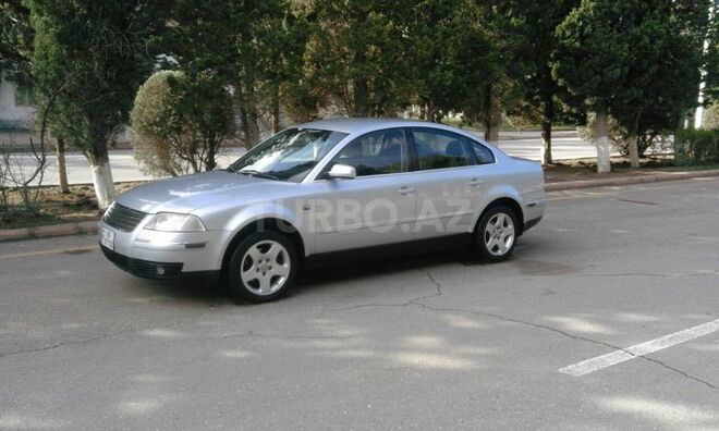 Volkswagen Passat 2001, 225,000 km - 1.8 l - Sumqayıt