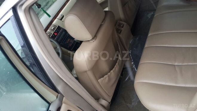 Mercedes E 220 2001, 296,000 km - 2.2 л - Bakı