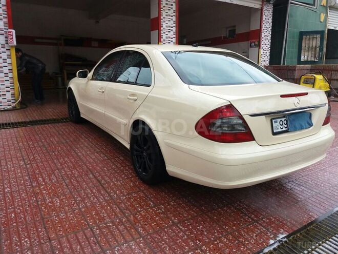 Mercedes E 220 2008, 235,000 km - 2.2 л - Bakı