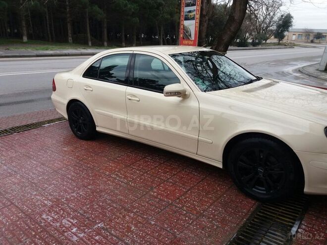 Mercedes E 220 2008, 235,000 km - 2.2 л - Bakı