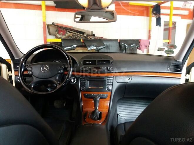 Mercedes E 220 2008, 235,000 km - 2.2 л - Bakı