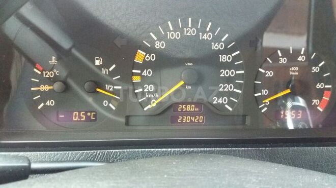 Mercedes C 180 1999, 240,000 km - 1.8 л - Bakı