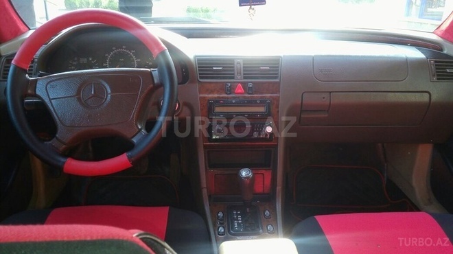 Mercedes C 230 1996, 226,000 km - 2.3 l - Qazax