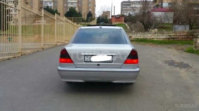 Mercedes C 180 1999, 235,000 km - 1.8 l - Bakı