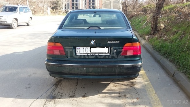 BMW 528 1996, 326,000 km - 2.8 л - Bakı