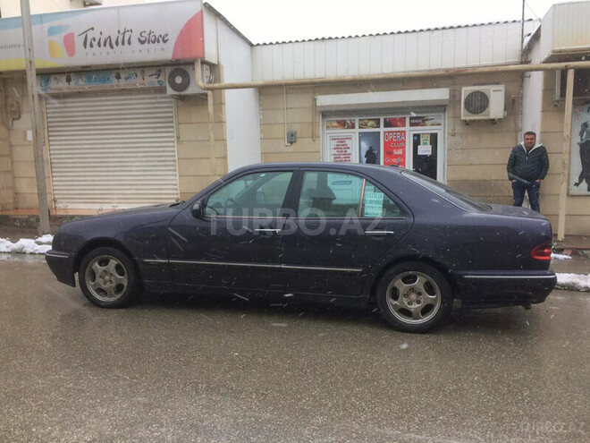 Mercedes E 220 2000, 247,000 km - 2.2 l - Xırdalan