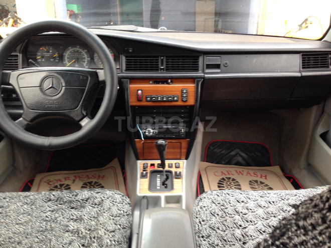 Mercedes 190 1993, 250,000 km - 2.3 л - Sumqayıt