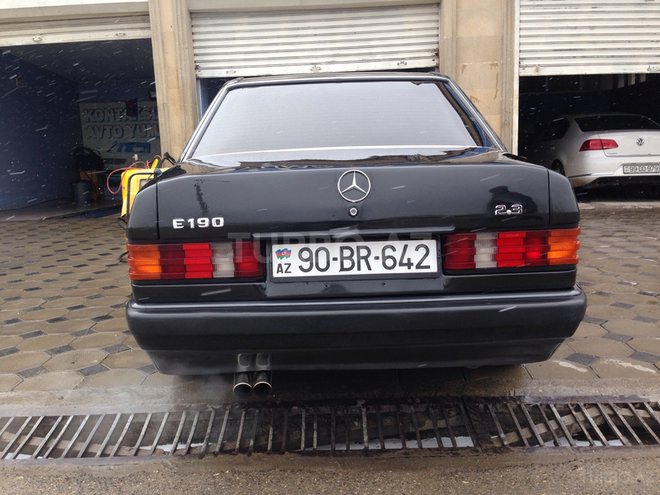 Mercedes 190 1993, 250,000 km - 2.3 л - Sumqayıt