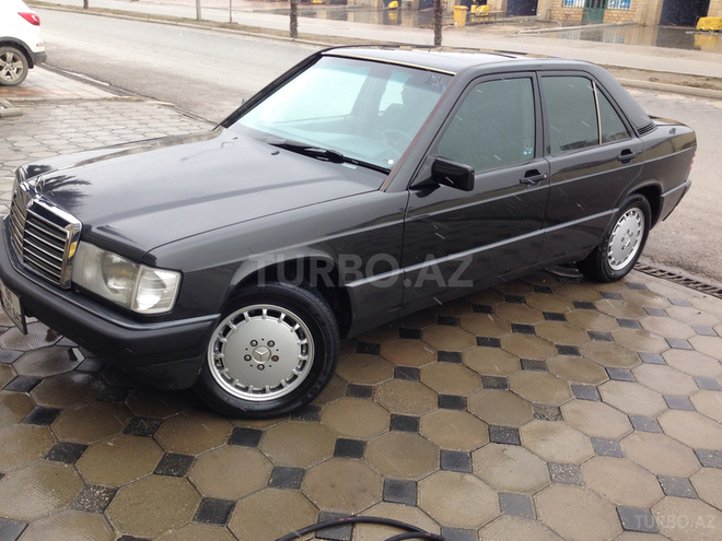 Mercedes 190 1993, 250,000 km - 2.3 л - Sumqayıt