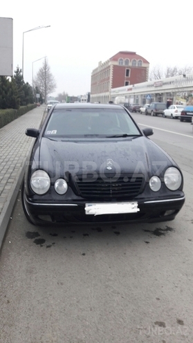Mercedes E 220 2000, 299,998 km - 2.2 l - Bakı