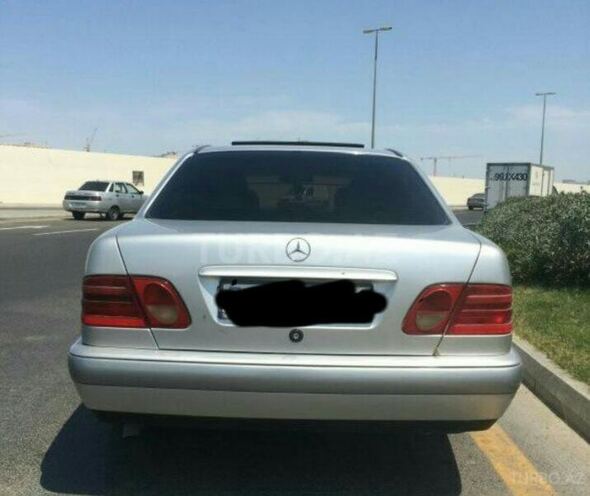 Mercedes E 220 1996, 450,000 km - 2.2 l - Bakı