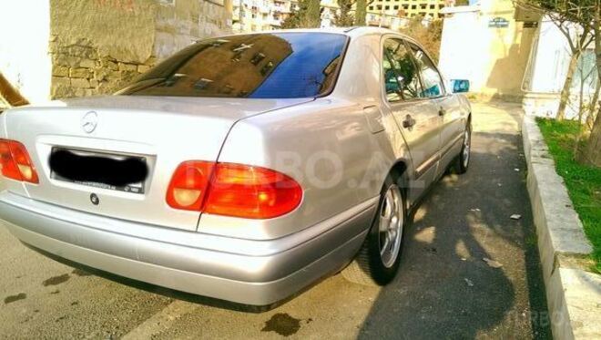 Mercedes E 220 1996, 450,000 km - 2.2 l - Bakı