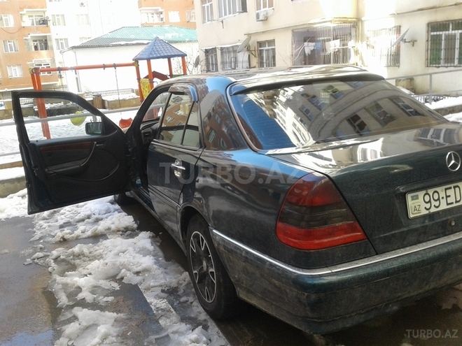Mercedes A 200 1988, 238,236 km - 0.3 l - Xırdalan