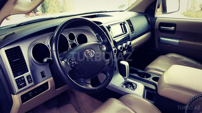 Toyota Sequoia 2009, 80,000 km - 5.7 l - Bakı
