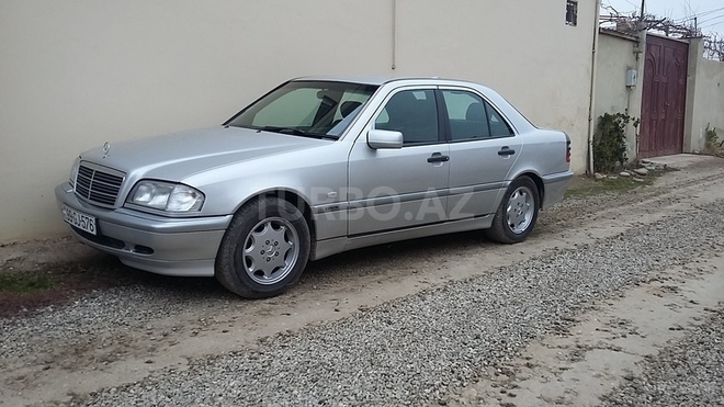 Mercedes C 220 1999, 190,000 km - 2.2 l - Sumqayıt