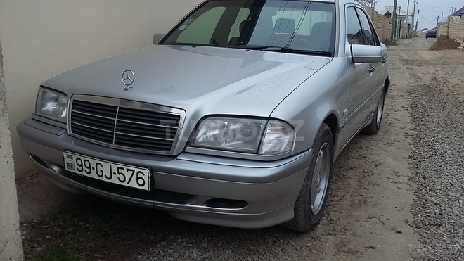 Mercedes C 220 1999, 190,000 km - 2.2 l - Sumqayıt