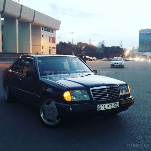 Mercedes E 320 1995, 321,000 km - 0.4 л - Bakı
