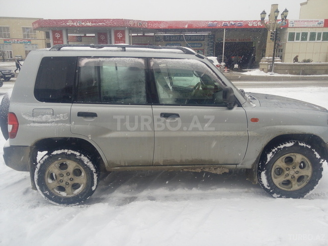 Mitsubishi Pajero io 2000, 210,000 km - 1.8 l - Sumqayıt