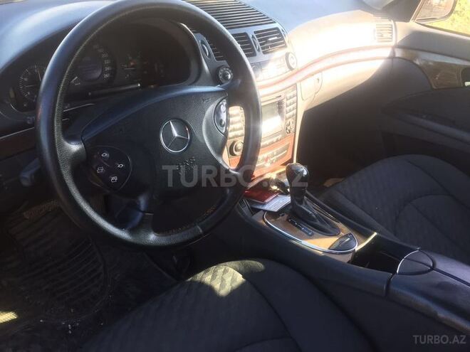 Mercedes E 220 2002, 3,500 km - 2.2 l - Yevlax