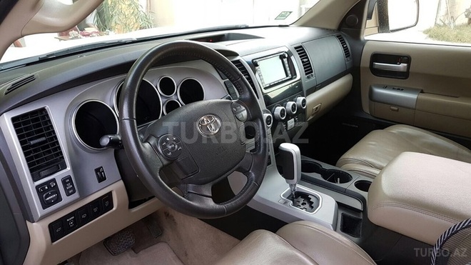 Toyota Sequoia 2009, 80,000 km - 5.7 l - Bakı