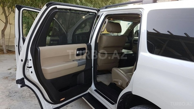 Toyota Sequoia 2009, 80,000 km - 5.7 l - Bakı